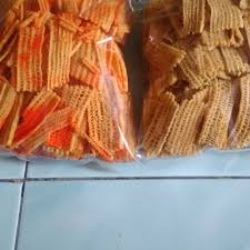 Ada beberapa varian rasa : Keripik Pelepah Pisang Cemilan Unik Dan Renyah Bikin Goyang Lidah Lingkar Madiun