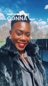 Heading out to a client meeting finally some sunshine ☀️ Feeling super  grateful 🥹 #toisweeney #thewelldressedbrand  #Secretofawelldressedbrand#style #fractionalcmo #ceo