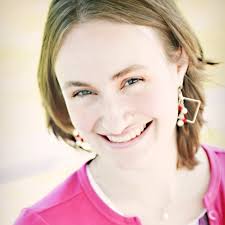 Rachael Coe's Instagram, Twitter & Facebook