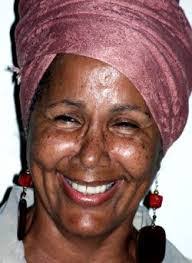 Sandy Ennis's Instagram, Twitter & Facebook