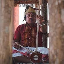 Alat musik tradisional tiup ini berasal dari kalimantan selatan, memiliki bentuk seperti terompet namun dengan ukiran khas daerah setempat. Hallo Sobatwisata Buat Kalian Pecinta Diving Ayo Bergabung Dan Lestarikan Laut Kita Pada Event Garuda Di Lautku Penanaman Ter In 2020 Event Calendar Hard Hat Event