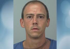 Police arrest man who they say threatened 2 with knife