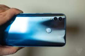 Honor 10 Lite review: a little ...