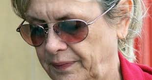 The two faces of Twiggy at 59: How airbrushing in Olay ad hides truth of  the skin she's in