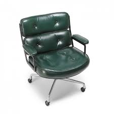 For Sale Eames Time Life Lobby Chair Ea108 In Green Leather 1960s Green Leather Chair Tan Leather Chair Chair