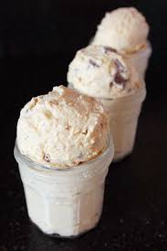 Creme Glacee Beurre De Cacahuete Pepites De Chocolat Sans Sorbetiere Chocociframboise Le Blog Beurre De Cacahuete Recette Glace Pepite Chocolat