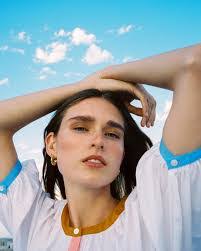 Louise Swanson's Instagram, Twitter & Facebook