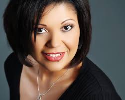 Success in High Heels: 30 Day Feast to Success : ExpertEditor, Marmoy,  Christine, St-Onge, Karine: Amazon.de: Books