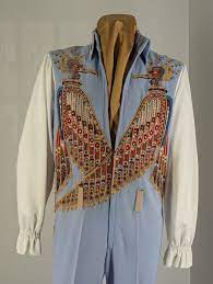 ✈️🌺 Elvis on a plane heading home from Hawaii! 🌺✈️ May 19, 1972 Elvis was  quoted saying he was in Hawaii to "get a tan" for his upcoming Madison  Square Garden shows.