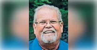 Julian Tyler's Instagram, Twitter & Facebook