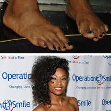When The Shoe Don T Fit You Have To Quit The Worst Celebrity Foot Offenses Worst Celebrities Celebrity Feet Feet
