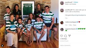 Pedro lima filho is a member of vimeo, the home for high quality videos and the people who love them. Familia De Pedro Lima Vestida De Verde Para Recordar Ator