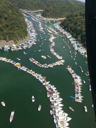 State dock marina is across the lake from the jamestown marina and about 20 miles away by car. Lake Cumberland Things To Do World S Largest Raft Up 2019 Official Visitor Information Site Lake Cumberland Tourist Commission
