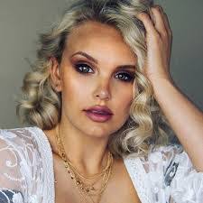 Amie Whitaker's Instagram, Twitter & Facebook