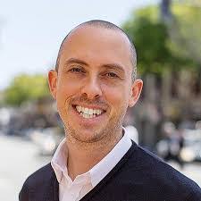 Robert Laing's Instagram, Twitter & Facebook