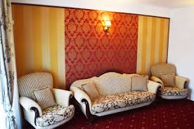 Cursul urmareste dobandirea de cunostinte si abilitati necesare practicarii cu succes a activitatii de ingrijire a bolnavilor la domiciliu. Abos Care