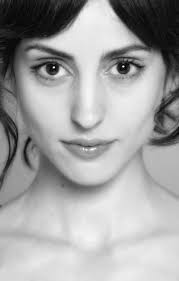 Veremos a Laura De Pedro en Empusa, pero de momento te la presentamos.