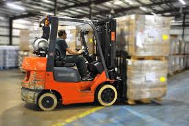 Novices can practice these points, the following details 2, start the forklift: 10 Common Forklift Mistakes And How To Avoid Them Unifirst First Aid Safety