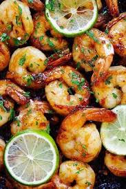 La Delicieuse Recette Des Crevettes A L Ail Au Miel Et Au Citron Prete En 10 Min Desrecettesdecuisine Recettes De Cuisine Crevettes A L Ail Recette