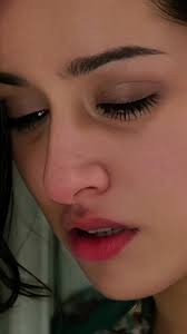 Madhuri Dixit dan Sanjay Kapoor dalam Lagu Nazrein Mili