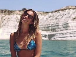 Valentina allegri sui social, in special modo su instagram e facebook, è seguitissima e spesso condivide foto che la ritraggono classe 1995, valentina allegri è originaria di roma dov'è nata il 5 luglio (cancro). Valentina Allegri Paparazzata Di Alfonso Signorini Chi E Il Nuovo Fidanzato Vip Della Figlie Di Mister Juve Libero Quotidiano