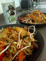 Der verschwörungsverbreiter und koch attila hildmann wird vor seinem restaurant in berlin angegriffen und dabei leicht verletzt. Attila Hildmann Organic Snackbar I Maybe Closed Berlin Restaurant Happycow