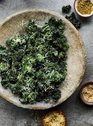 Chips De Kale Et Assaisonnements Ricardo Recipe Kale Chips Healthy Snacks Easy Healthy Snacks