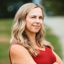 Holly Reid's Instagram, Twitter & Facebook