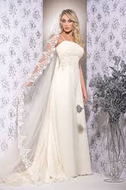 Da ballo lussuoso elegante festa dei 15 anni fidanzamento vestito senza bretelline senza maniche strascico di corte organza con con balze a balze 2020. Classy Celebrity News Abiti Eleganti Roma Eur Abiti Eleganti Roma Eur Abiti Da Cerimonia Roma Eur Keyhouse Exclusive Roma Eur Laghetto Le Collezioni Per Le Spose Per Il