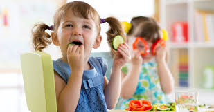 Apprendre Aux Enfants A Manger Seuls Educatout
