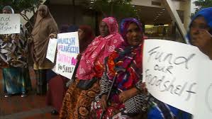 The food shelf distributes groceries and household products in the ne minneapolis. Somali Group Pushes For Non Pork Food Shelf Wcco Cbs Minnesota