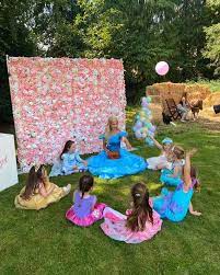 If you want to throw a party that's memorable and unique, get up. My Magical Parties Facebook