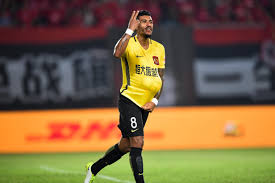 Champions league winner rafael benitez and former barcelona star paulinho have arrived back in china after being locked out by coronavirus, but now face 14 days' quarantine and an indefinite wait for the season to begin. Paulinho Set For China Transfer As 38m Barcelona Release Clause Triggered