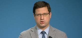 Gulyás gergely a fidesz új frakcióvezetője, úgy csinál mintha jönne pedig megy. Itthon Gulyas Gergely Feljelenti A Lapokat Amelyek Azt Irtak Hogy Koncz Zsofiaval Van Viszonya Hvg Hu