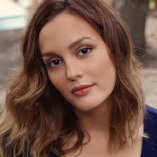 Linda Leighton's Instagram, Twitter & Facebook