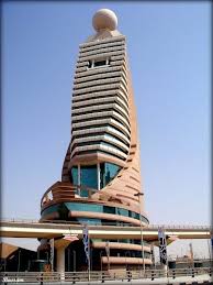 etisalat tower ii a dubai unique buildings architecture creative architecture amazing buildings