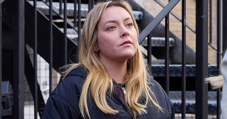 Coronation Street fans 'solve' what happens to Megan as villain spotted  with bloody face - The Mirror