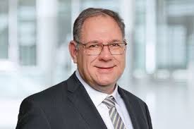 The renewal of entrustment acts in the municipal sector