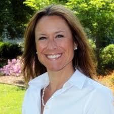 Deanna Beckwith's Instagram, Twitter & Facebook