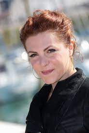 C'est une affaire qui peut entacher le succès de la série scènes de. Anne Elisabeth Blateau En Garde A Vue