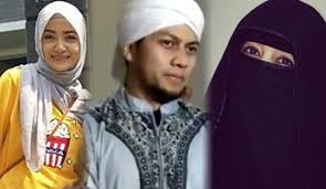 Buah dari bisnisnya yang berjalan lancar, umi pipik kini tinggal di rumah yang nyaman nan. Umi Pipik Dan Sunu Bungkam Istri Pertama Pernikahan Apa Dilakukan Diam Diam