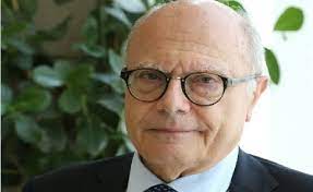 Lasciar partire i giocatori dell' inter nelle nazionali è una follia. Inter Massimo Galli Follia Mandare I Giocatori In Giro Con Le Nazionali Non Si Devono Muovere