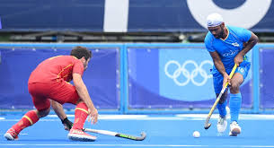 Hockey, as a winter sport, requires a lot of specific conditions to be played. Rlm8hgonrmlwom
