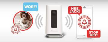 de honeywell lyric c1 wi fi camera altijd op de hoogte van wat er thuis gebeurt de lyric c1 wifi camera gemaakt door een wereldleider in wi fi camera lyrics