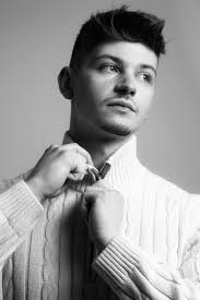 Y are y'all rejecting my face..I mean these agencies 😭😭😭😭😭 every  agencies I applied keep telling me that my face isn't right for there  agency 😭😭😭😭omo... y'all are killing the passion I