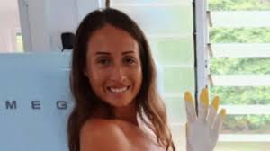 Yoga teacher says being nude is great for avoiding tan lines - Daily Star