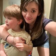 Allison Robbins (@AllieIsAlive)