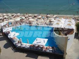 Yüzme havuzu, restoran sunar ve mamaia su büyüsü'den arabayla 10 dakikalık mesafede yer alır. Golden Tulip Mamaia Hotel 4 Holiday In Romania