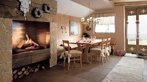 La seconda casa in montagna è il sogno di tutti coloro che amano la neve e gli sport invernali, oltre che le lunghe escursioni in alta montagna.ma montagna non è solo sinonimo di sport, ma anche di relax.le cucine stile montagna sono quindi sinonimo di comodità, devono permettere di cucinare in rilassatezza e godersi le vacanze in montagna. Alcune Idee Di Arredo Per La Tua Casa In Montagna Zilio Interni