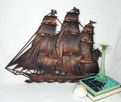 Modern, vintage, designer, skandinavisch, landhaus, retro Vintage Sailing Ship Wall Hanging Syroco Dart Industries Black Copper Molded Plastic Nautical Syroco Homco Burwood Schooner Chandlery